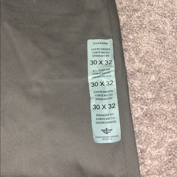 Dockers khaki pants 30x32 straight fit - Picture 4 of 5